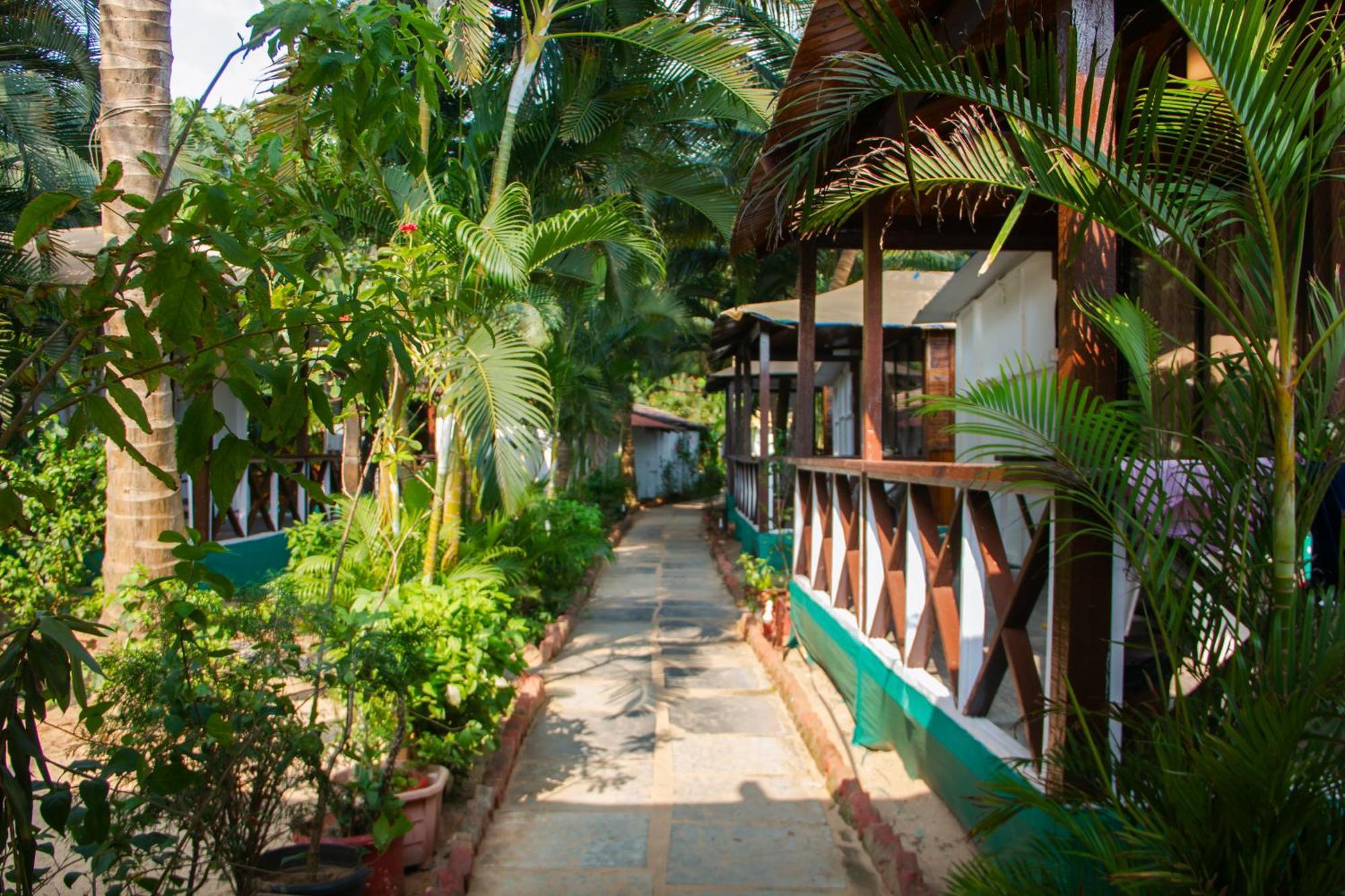 โรงแรมคิวบา ปัตเนม Patnem Beach ภายนอก รูปภาพ